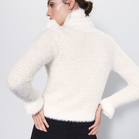 ZARA Faux Fur Sweater With Metallic Thread - Picture 4 of 8